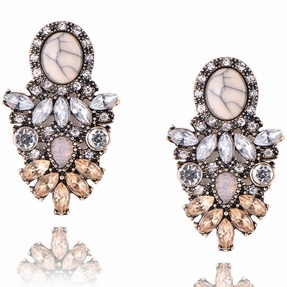 Colorful light weight Natural Big Crystal Earrings